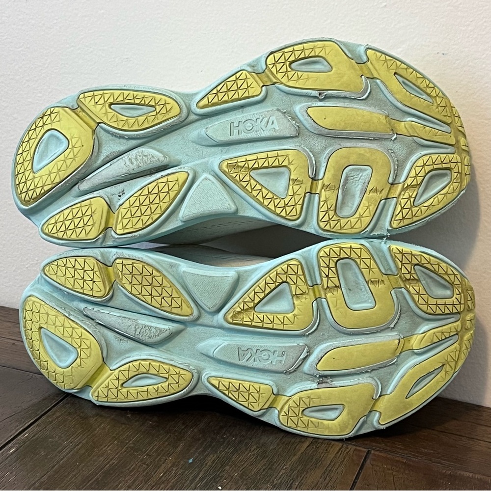 Hoka Bondi Sneakers Womens size 9.5 - Picture 9 of 14